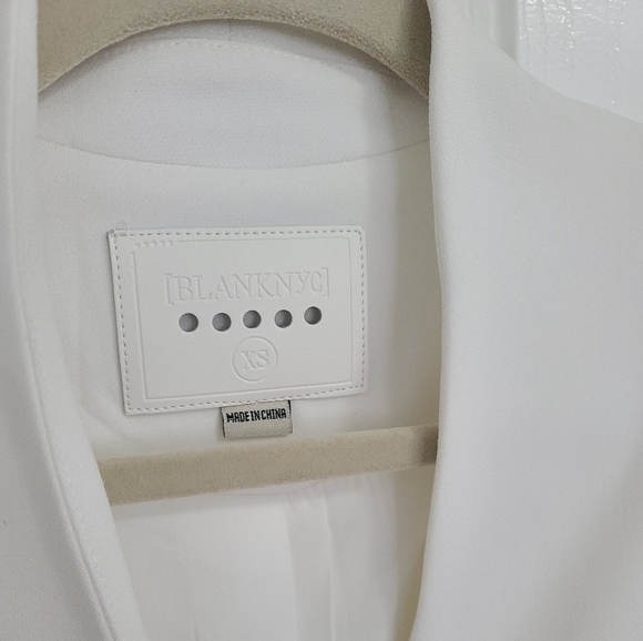 BLANKNYC White Blazer - Picture 4 of 7